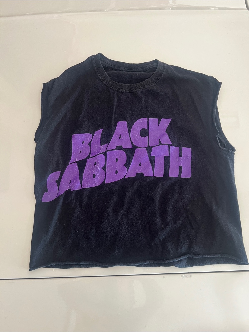 Black Sabbath Men’s Cropped T-Shirt